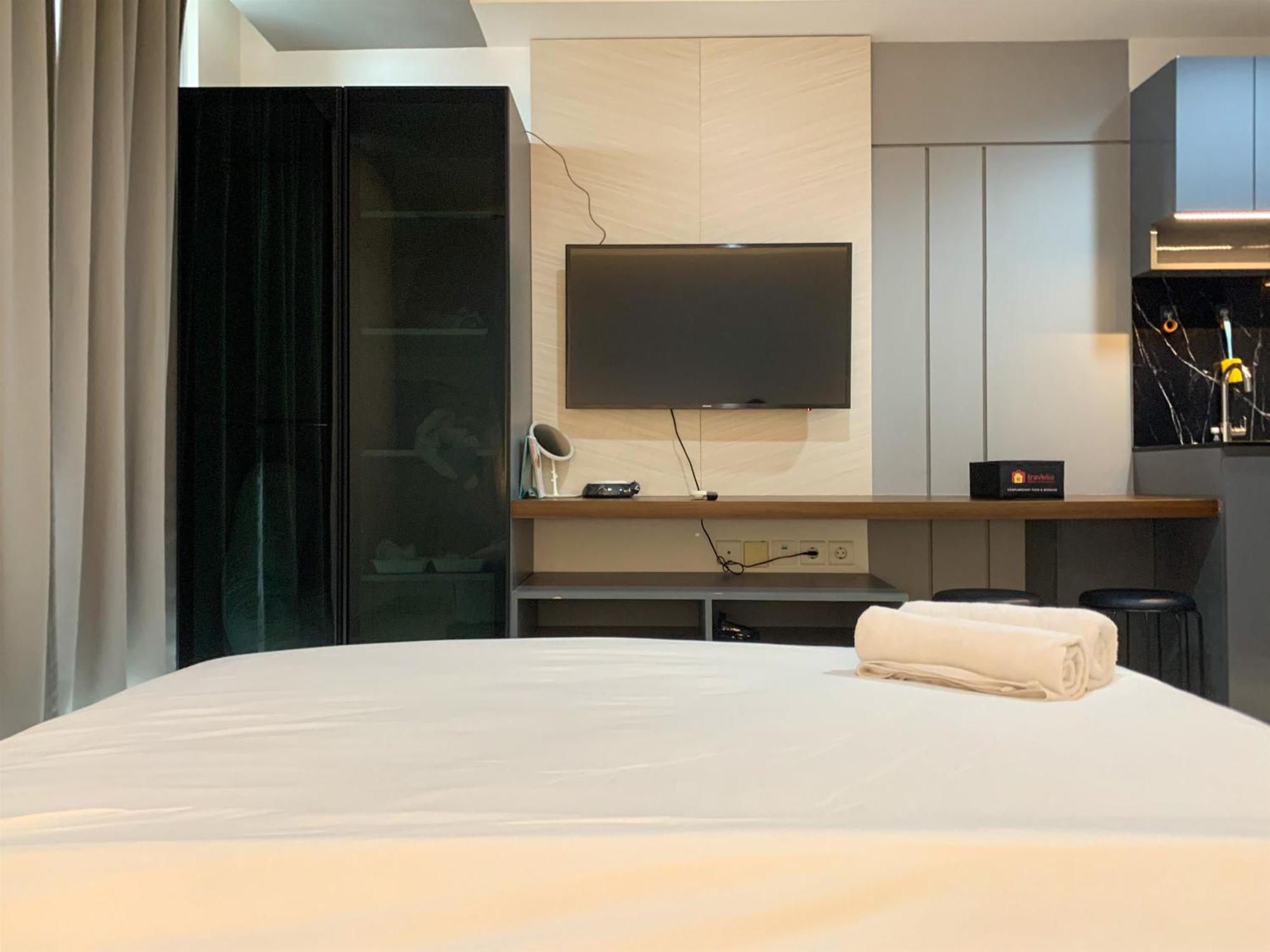 Apartemen Modern And Comfort Design At West Vista By Travelio Jakarta